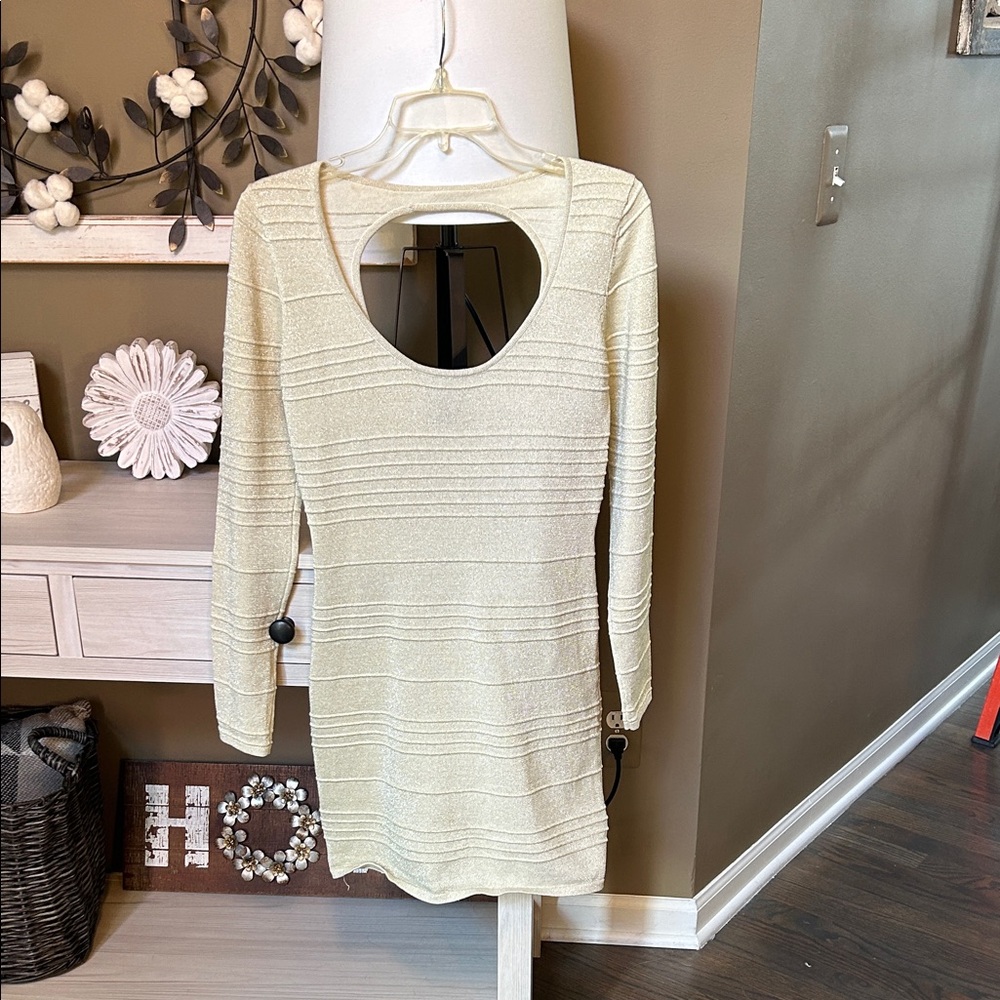Dots Cream Back key hole Long Sleeve Dress